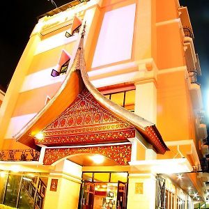 Kharisma Hotel